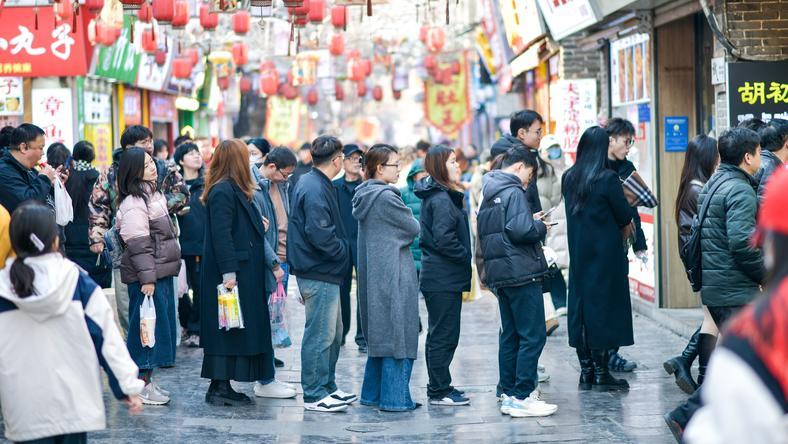 科技领域大规模开支,对消费业有何影响?